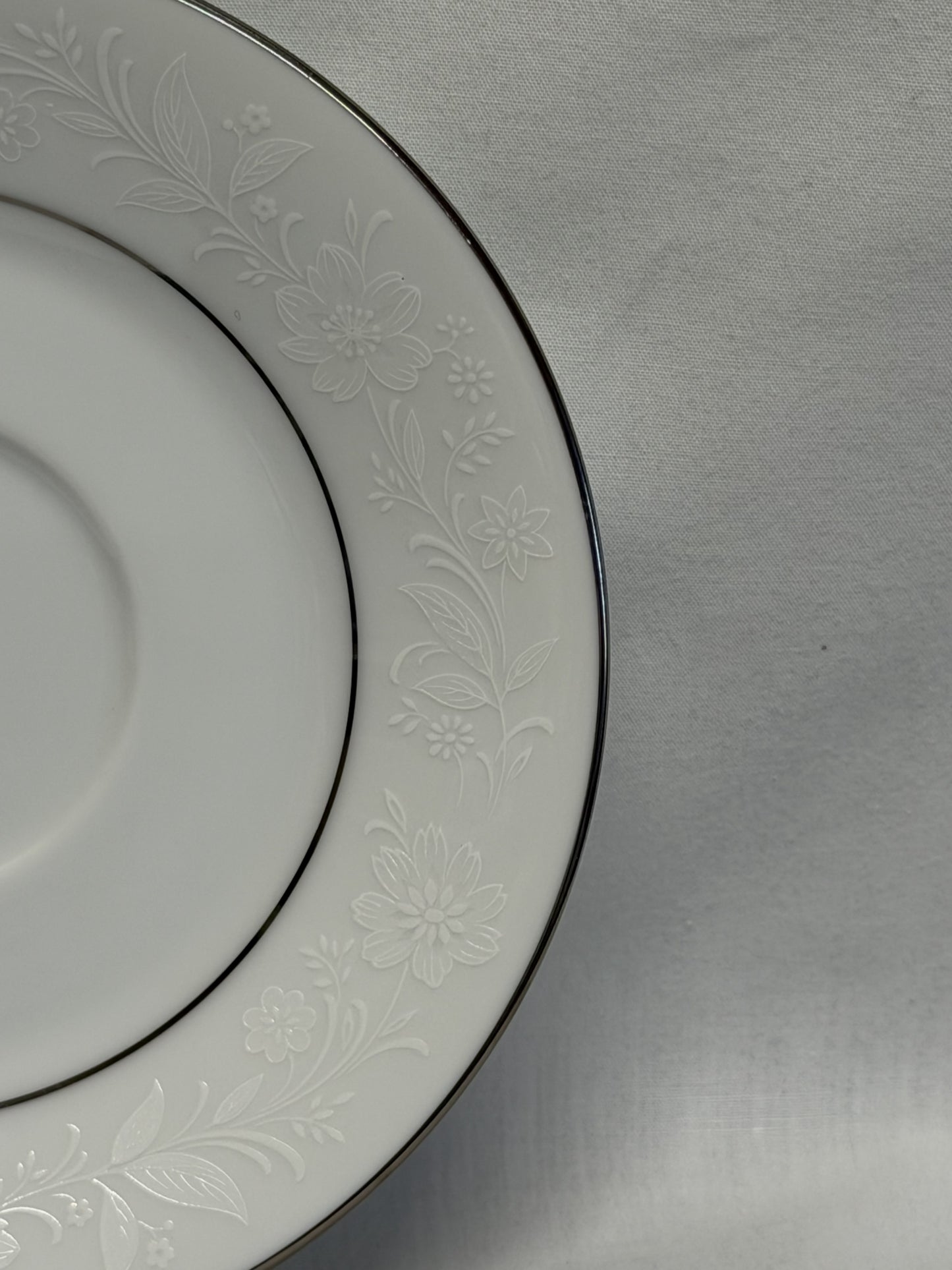 Noritake Ranier (6909) Saucer/Plate Japan White Floral Platinum Trim