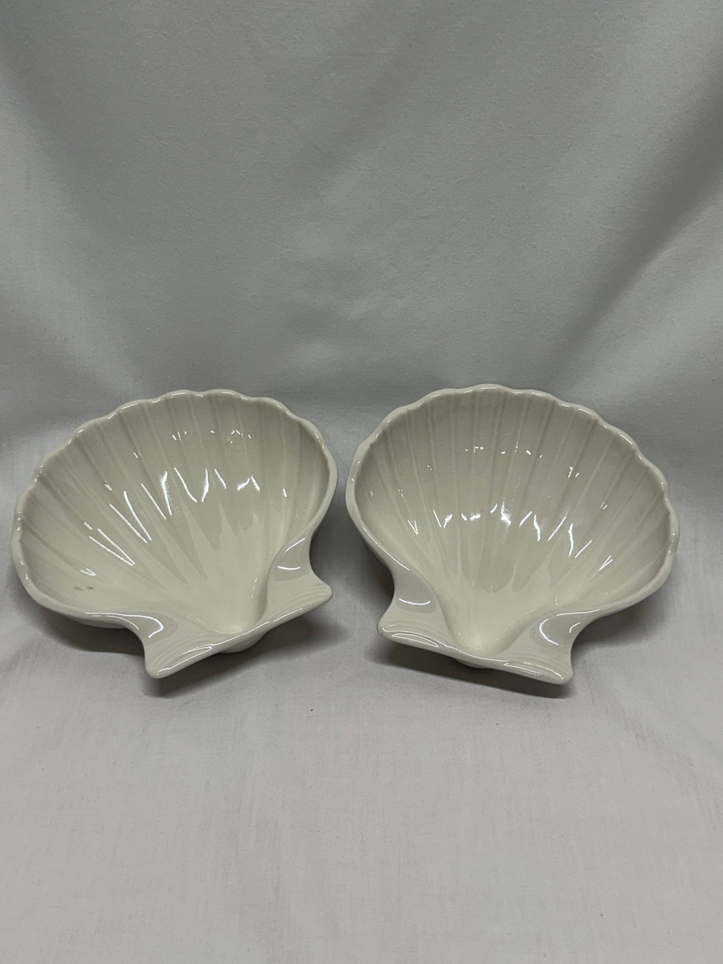 Hall China Company Clam Shell Dishes Made in USA #230