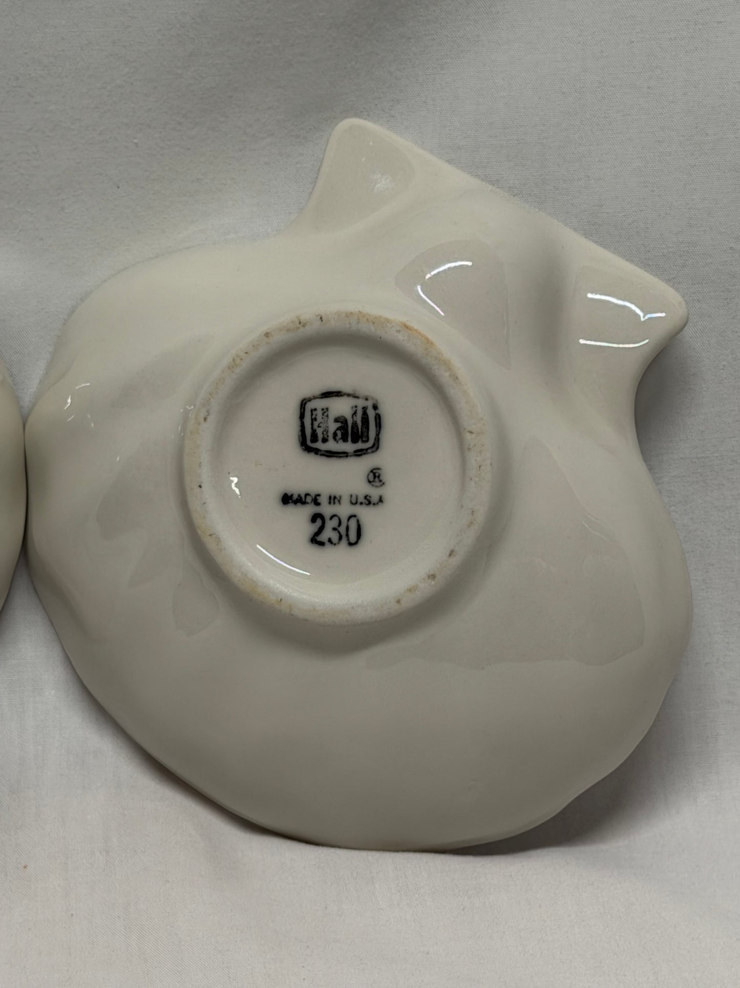 Hall China Company Clam Shell Dishes Made in USA #230