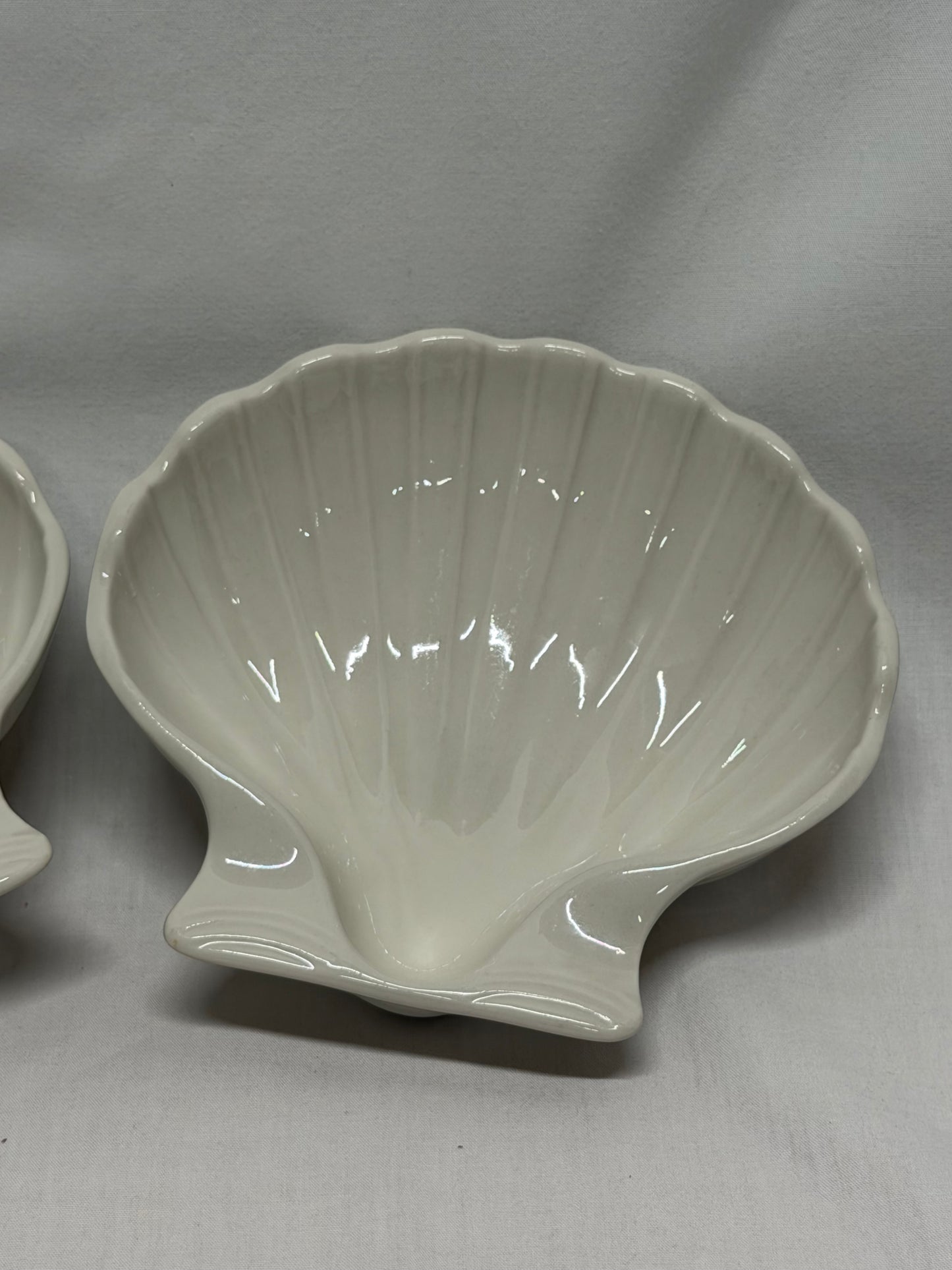 Hall China Company Clam Shell Dishes Made in USA #230