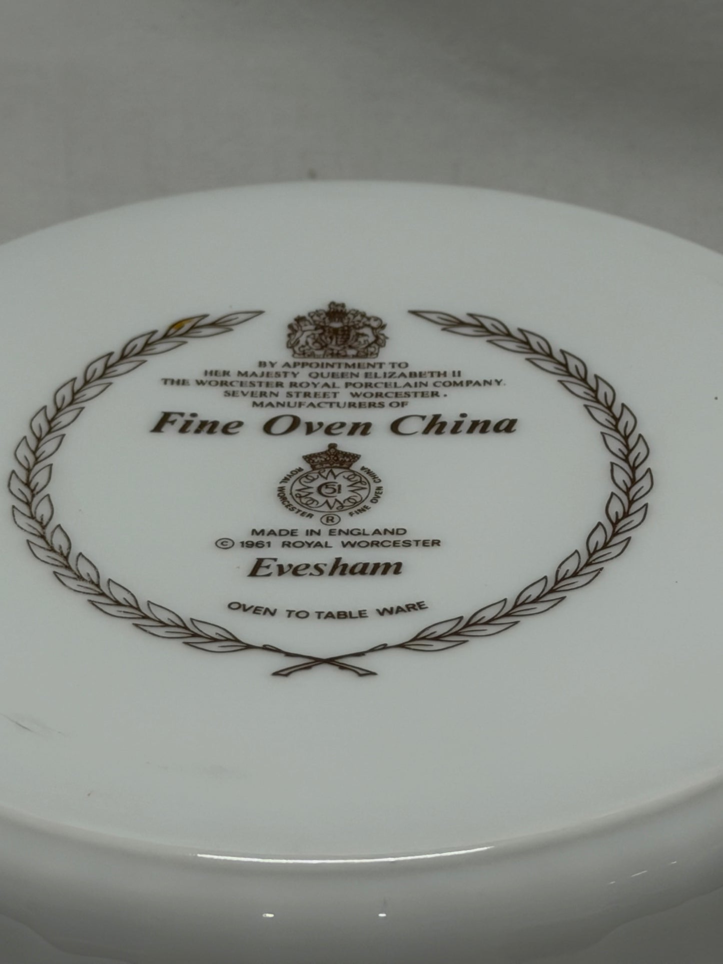 Royal Worcester Evesham Gold 6.25 Souffle Dish England